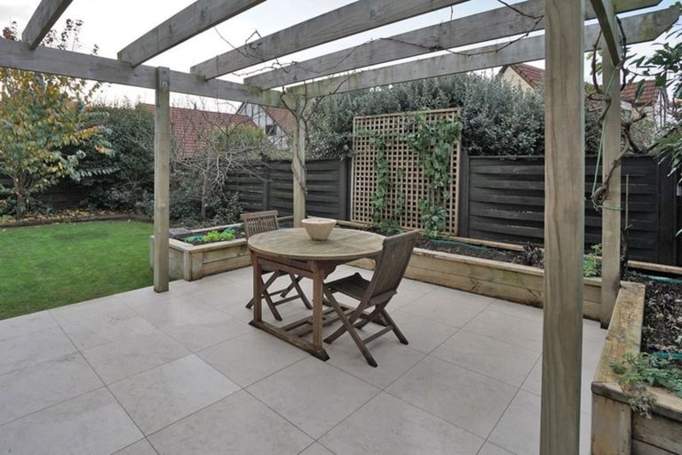 Photo of property in 23 Burn-murdoch Street, St Andrews, Hamilton, 3200