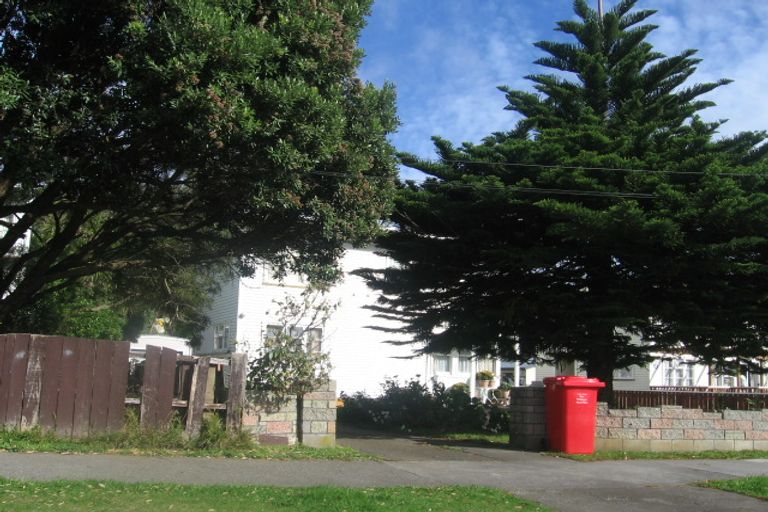 Photo of property in 56 Mungavin Avenue, Ranui, Porirua, 5024