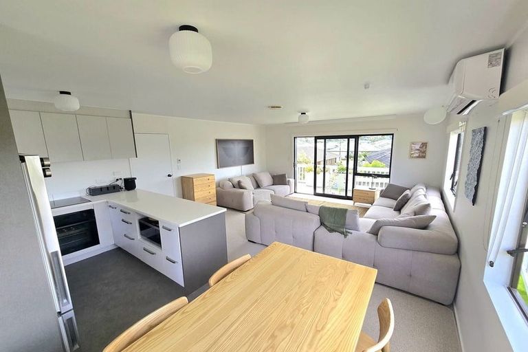 Photo of property in 18 Kahurangi Place, Snells Beach, 0920