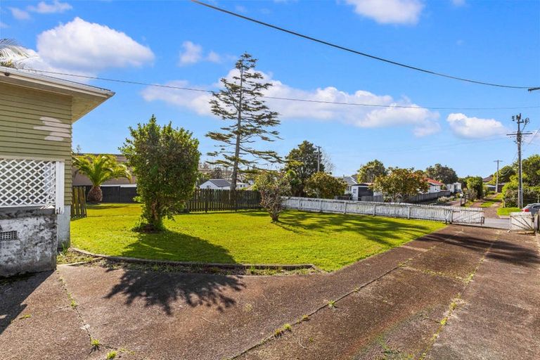 Photo of property in 33 Glenorchy Street, Glen Eden, Auckland, 0602