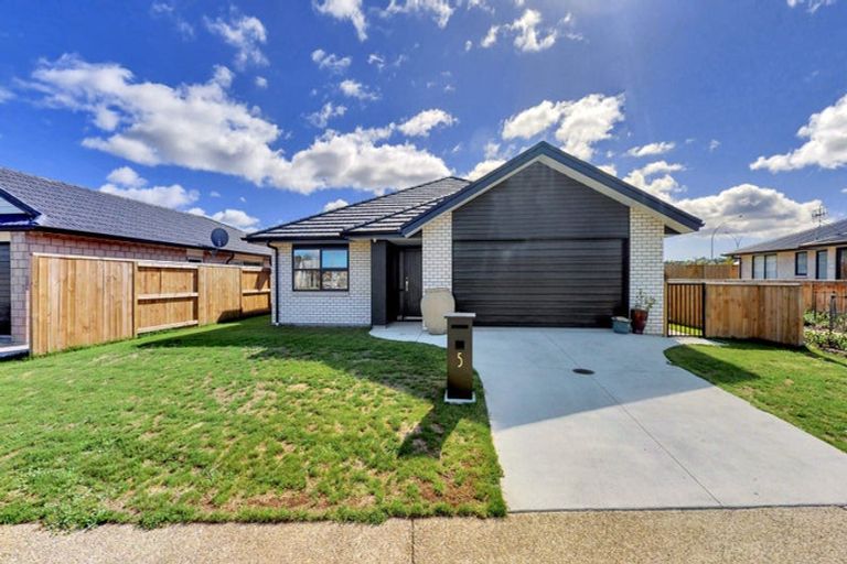 Photo of property in 5 Awataha Crescent, Pyes Pa, Tauranga, 3110