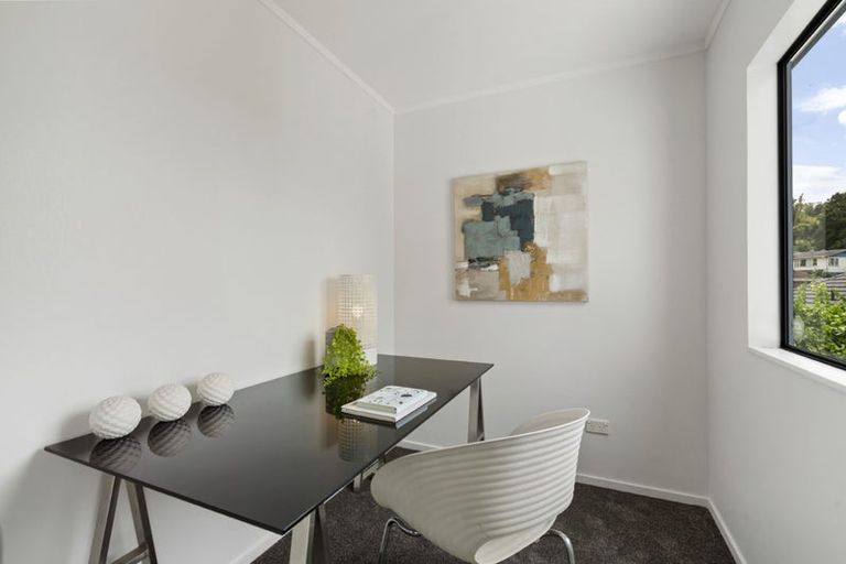 Photo of property in 2/26 Blenheim Street, Glenfield, Auckland, 0629