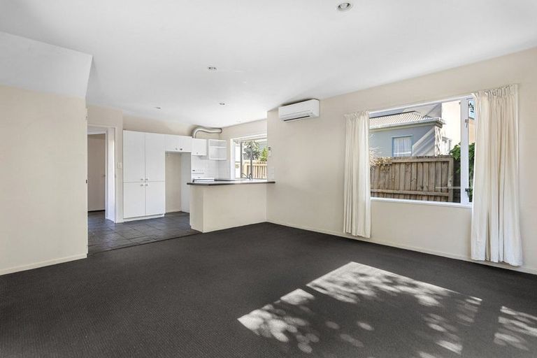 Photo of property in 30 Coles Place, St Albans, Christchurch, 8014