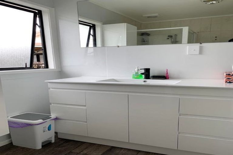 Photo of property in 26 Glenlea Place, Flat Bush, Auckland, 2019