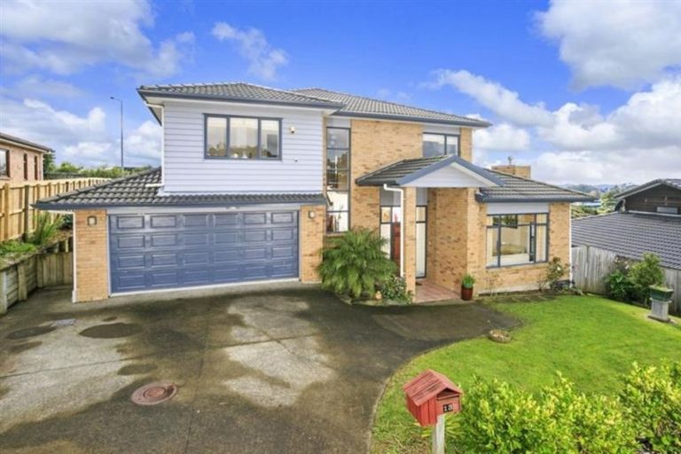 Photo of property in 13 Spoonbill Place, Unsworth Heights, Auckland, 0632