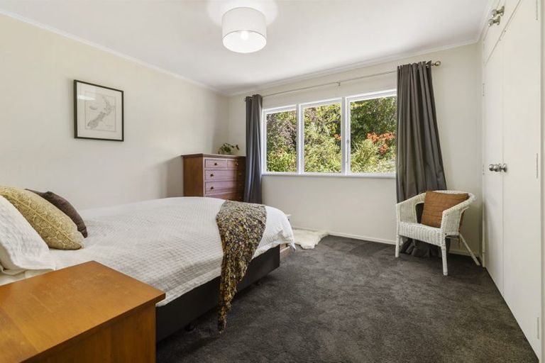 Photo of property in 58 Homewood Crescent, Karori, Wellington, 6012