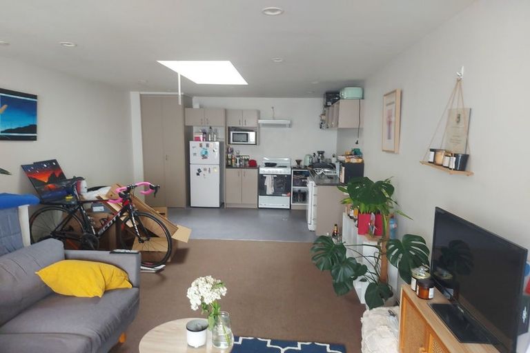 Photo of property in 5/7 Hall Avenue, Newtown, Wellington, 6021