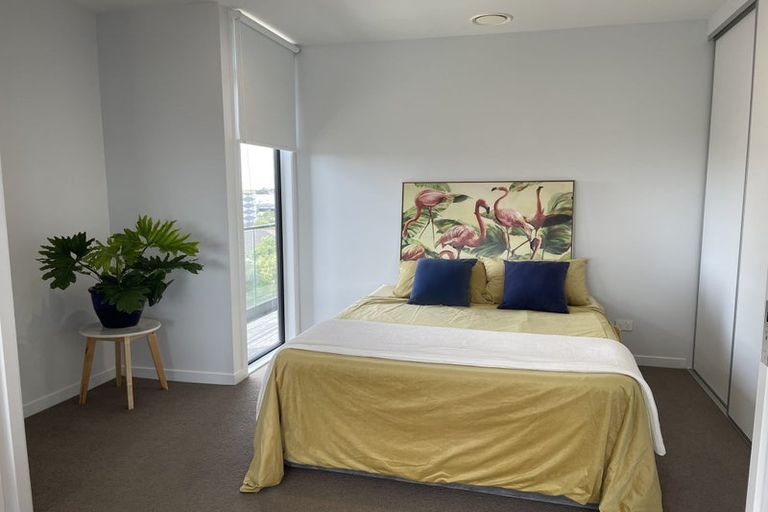 Photo of property in Frank Sargeson Apts, 303/74 Anzac Street, Takapuna, Auckland, 0622
