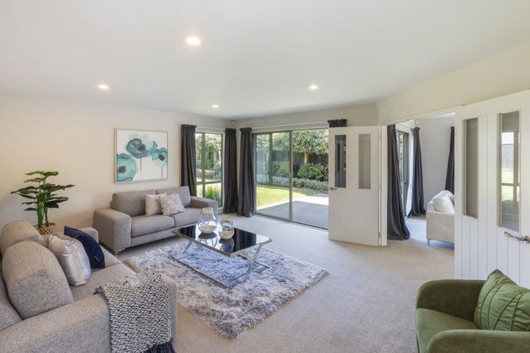 Photo of property in 21 Six Silvers Avenue, Halswell, Christchurch, 8025