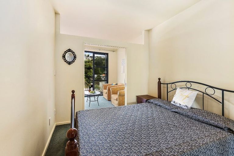 Photo of property in Atrium Towers, 6q/154 The Terrace, Wellington Central, Wellington, 6011