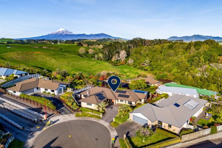 Photo of property in 40 Redwood Crescent, Hurdon, New Plymouth, 4310