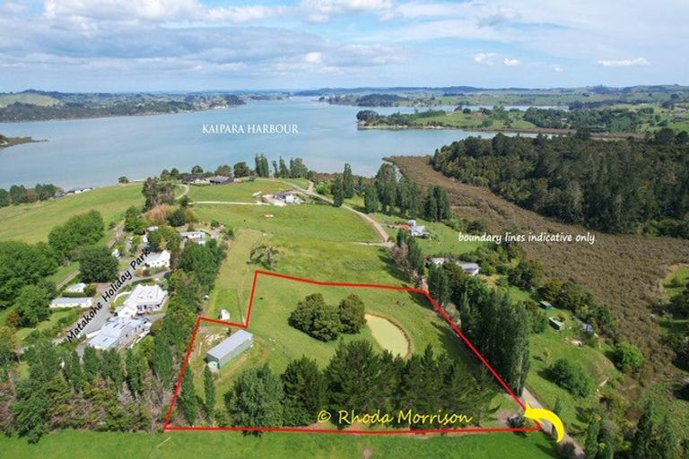 Photo of property in 69 Matakohe Wharf Road, Matakohe, 0593