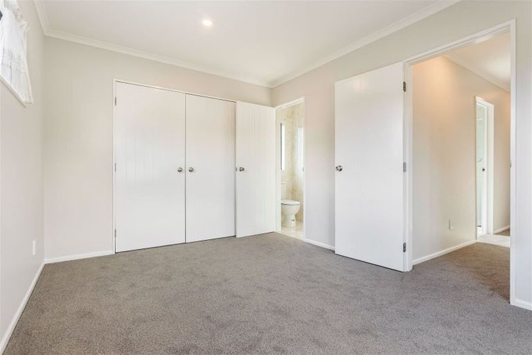 Photo of property in 28 Mili Way, Ranui, Auckland, 0612