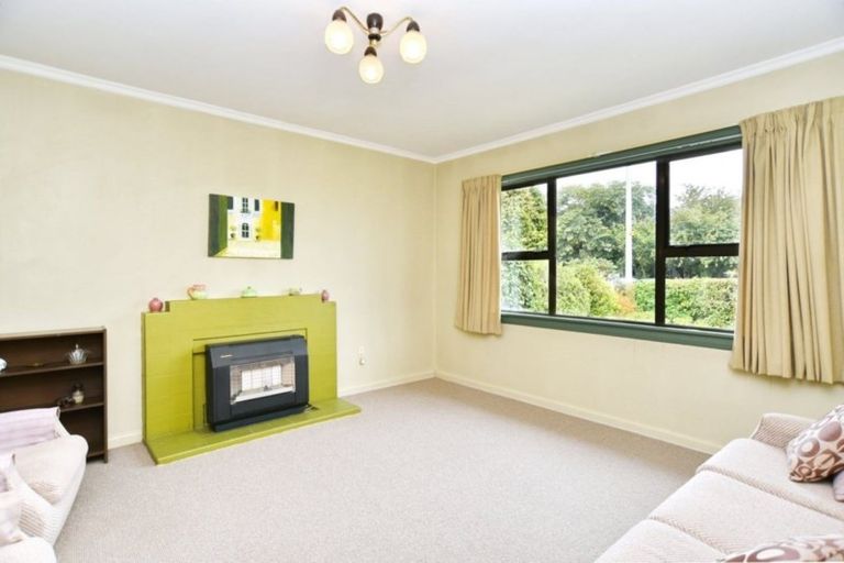 Photo of property in 72 Racecourse Road, Sockburn, Christchurch, 8042