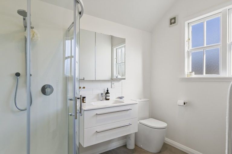 Photo of property in 374 Karori Road, Karori, Wellington, 6012