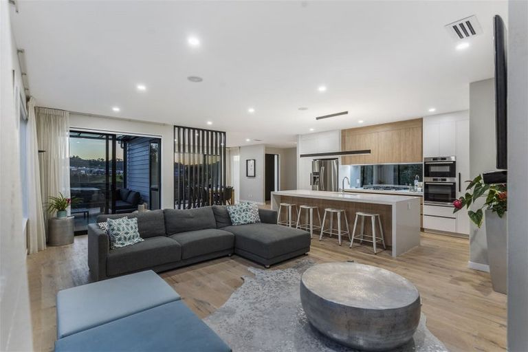 Photo of property in 20d Longshore Drive, Long Bay, Auckland, 0630