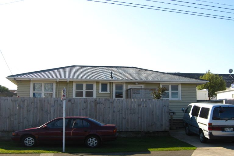 Photo of property in 88 Clawton Street, Westown, New Plymouth, 4310