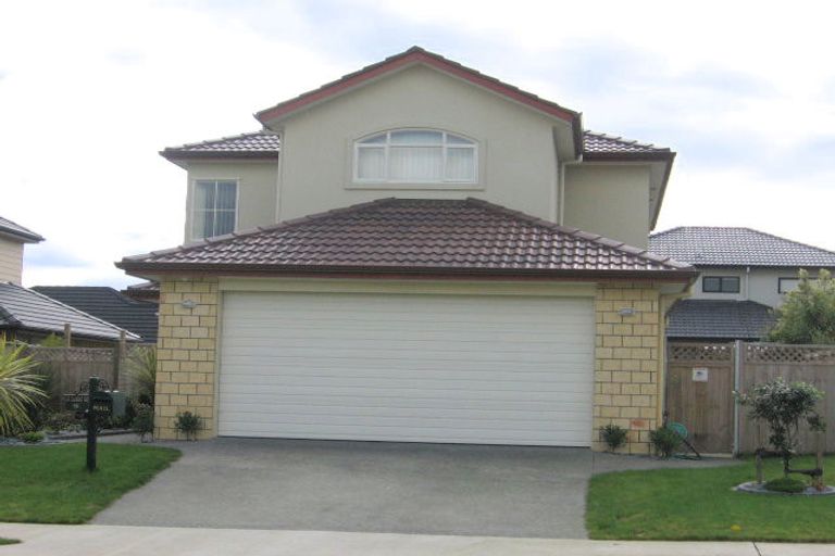 Photo of property in 16 Coachman Drive, Flat Bush, Auckland, 2016