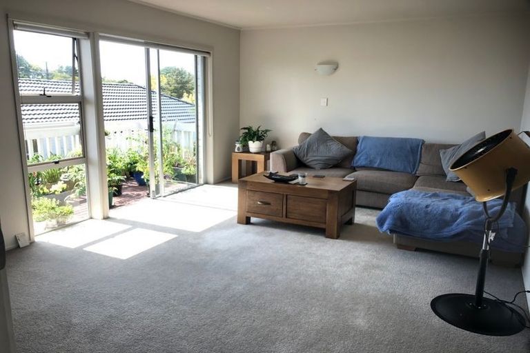 Photo of property in 2/41 Jutland Road, Hauraki, Auckland, 0622