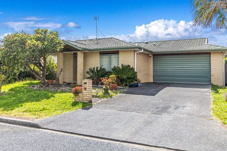 Photo of property in 4 Footwide Place, Weymouth, Auckland, 2103