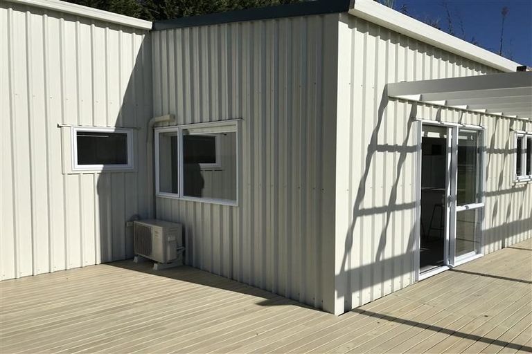 Photo of property in 11 Jeffs Road, Dairy Flat, Albany, 0794