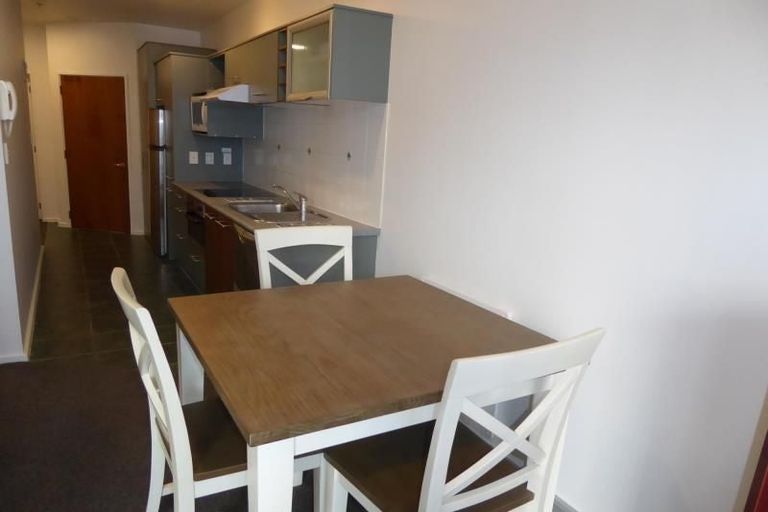 Photo of property in Atrium Towers, 6e/154 The Terrace, Wellington Central, Wellington, 6011