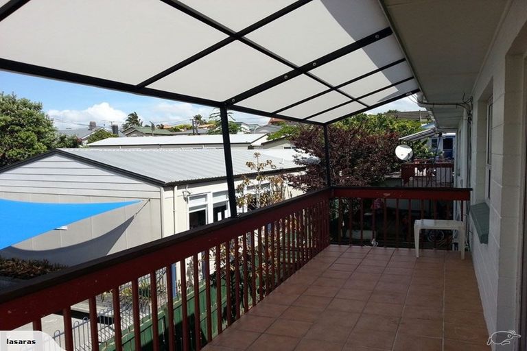 Photo of property in 2 Seaview Terrace, Mount Albert, Auckland, 1025