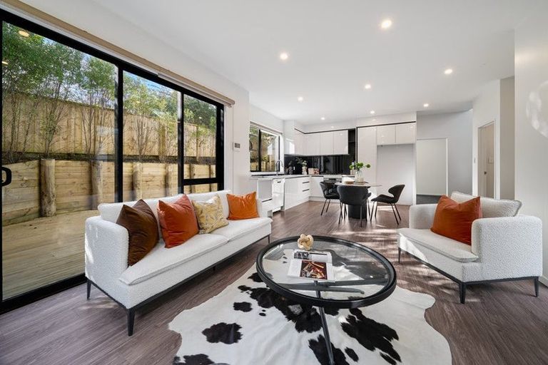 Photo of property in 2a Marina Road, Torbay, Auckland, 0630