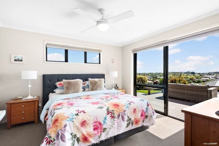 Photo of property in 22 Tokerau Crescent, Pukekohe, 2120