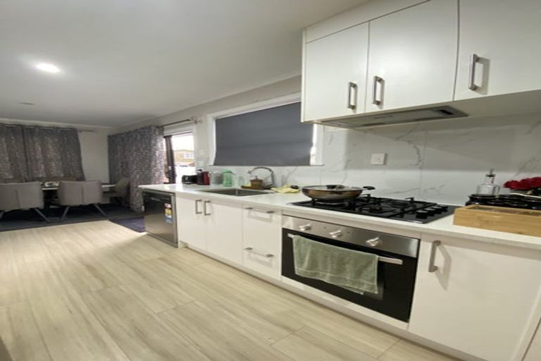 Photo of property in 1/56 Greenhaven Avenue, Opaheke, Papakura, 2113