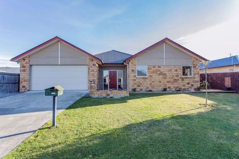 Photo of property in 70 Rowse Street, Rangiora, 7400