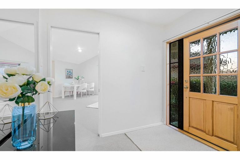 Photo of property in 208b Glengarry Road, Glen Eden, Auckland, 0602
