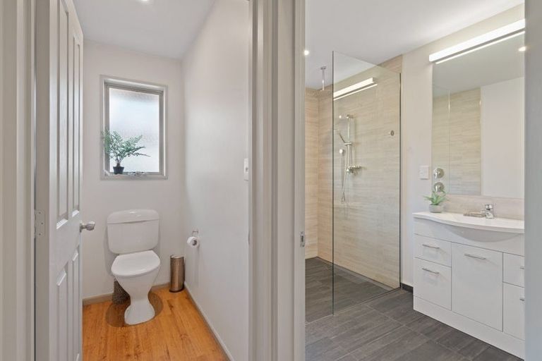 Photo of property in 1 Edgewater Lane, Halswell, Christchurch, 8025