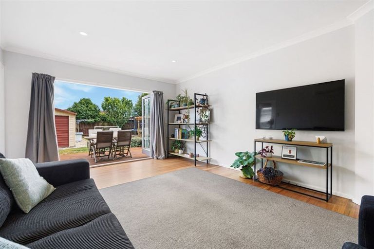 Photo of property in 44 Pitcairn Crescent, Bryndwr, Christchurch, 8053