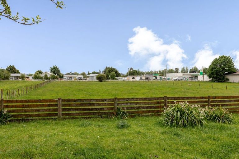 Photo of property in 102 Regent Street, Pahiatua, 4910