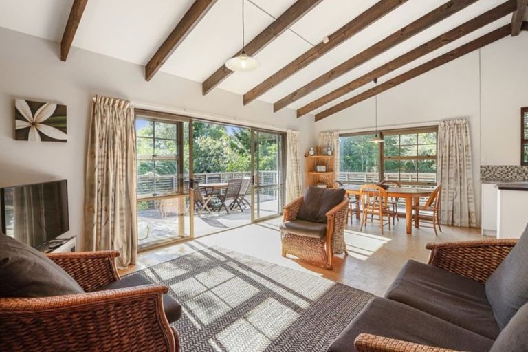 Photo of property in 5 Te Kuru Lane, Pukawa Bay, Turangi, 3381