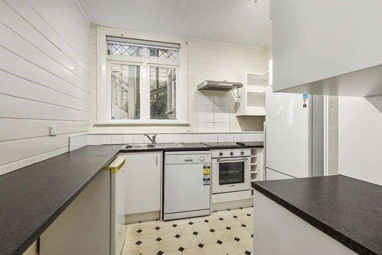 Photo of property in 195 The Terrace, Wellington Central, Wellington, 6011