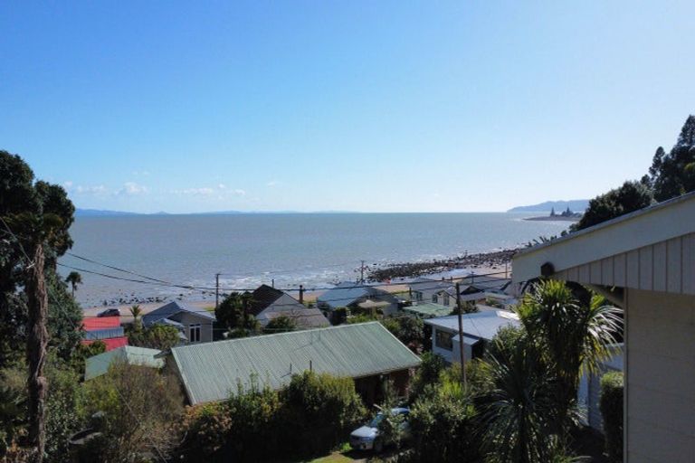 Photo of property in 5 Adams Road, Thornton Bay, Thames, 3575