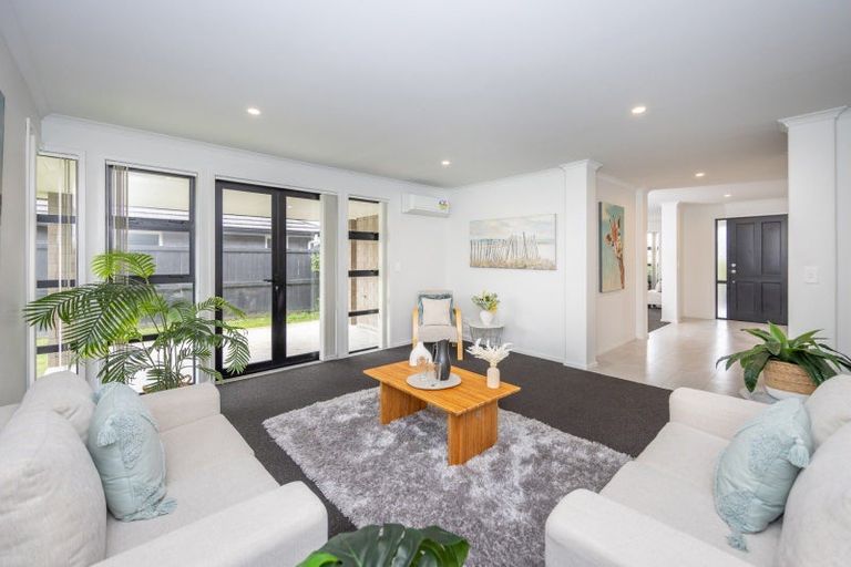 Photo of property in 8 Ladeira Place, Fitzroy, Hamilton, 3206