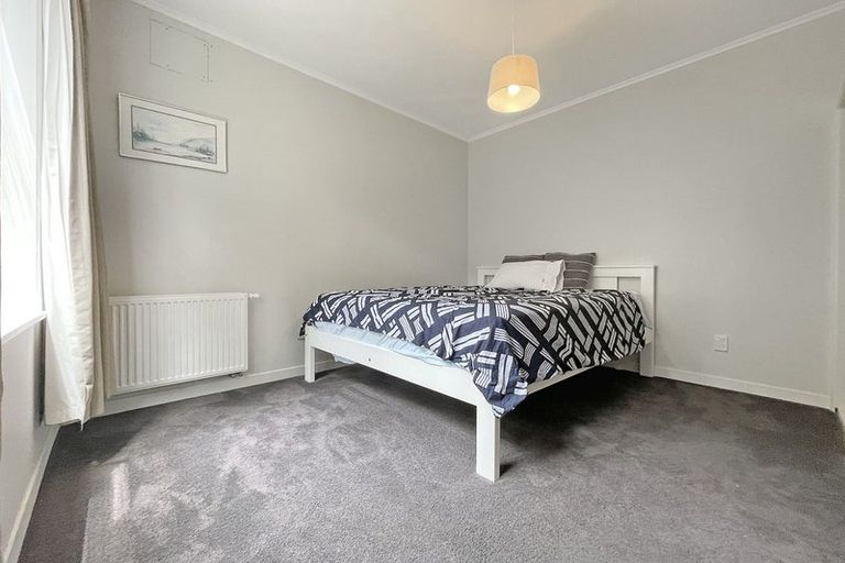 Photo of property in 8 Liffey Crescent, Island Bay, Wellington, 6023