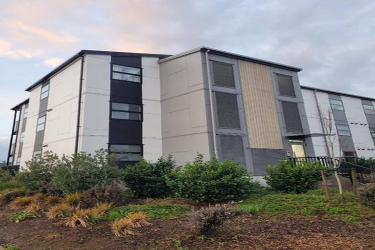 Photo of property in 103/30 Shortfin Place, Flat Bush, Auckland, 2019