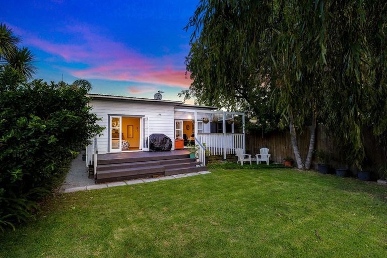 Photo of property in 308 Royal Road, Massey, Auckland, 0614