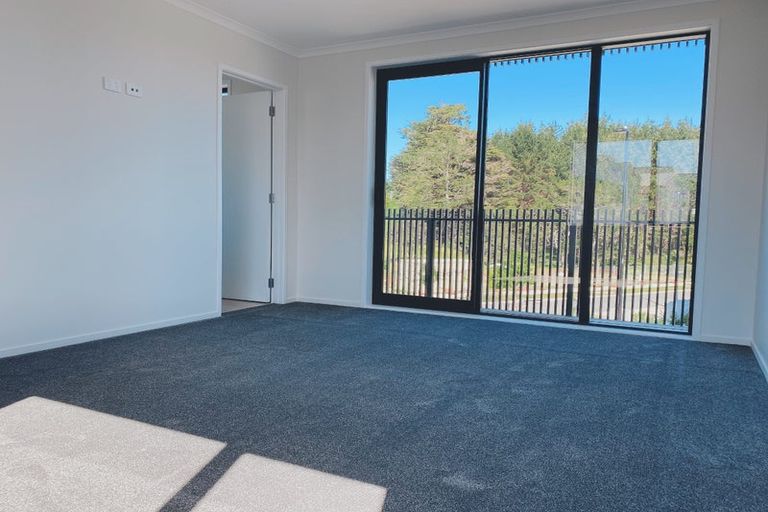 Photo of property in 10 Awamarino Way, Westgate, Auckland, 0614
