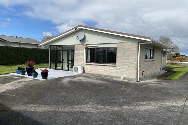 Photo of property in 24 Graham Street, Eltham, 4322