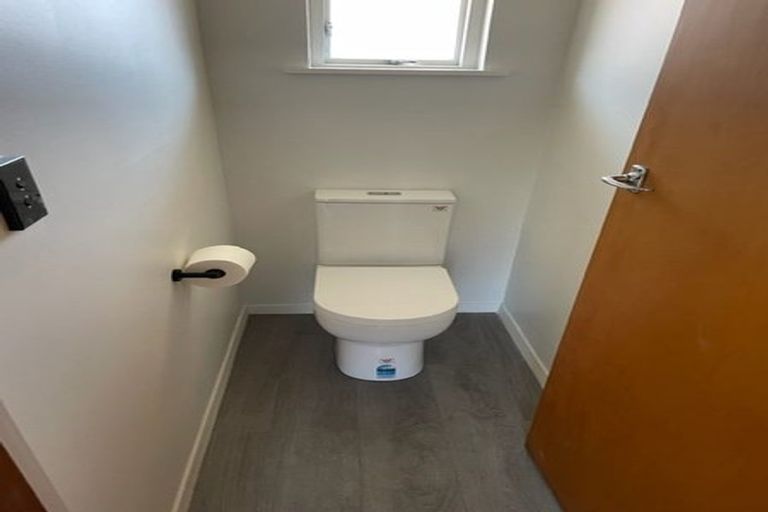 Photo of property in 2/78 Middlepark Road, Sockburn, Christchurch, 8042