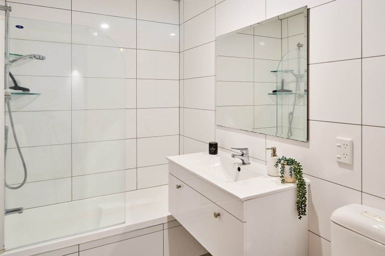 Photo of property in 23 Dargle Way, Island Bay, Wellington, 6023