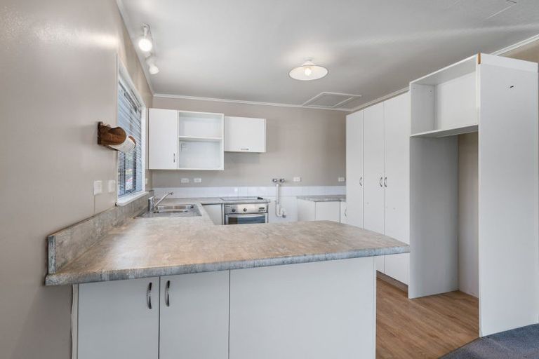 Photo of property in 62 Waikawa Road, Picton, 7220