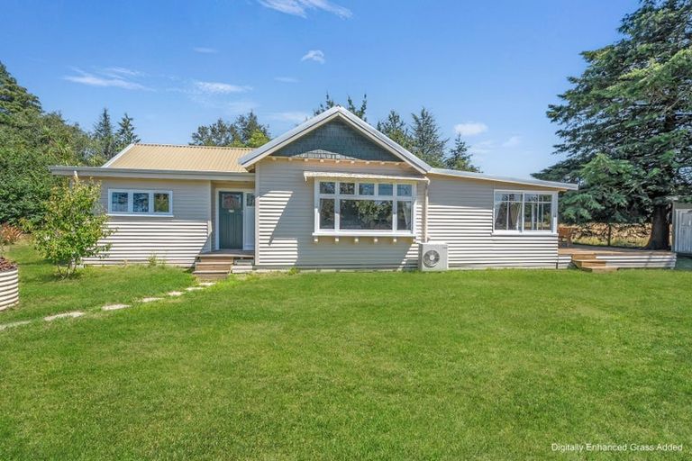 Photo of property in 3 Cross Street, Coalgate, 7673