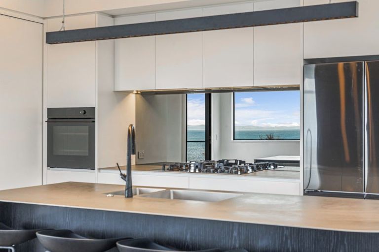 Photo of property in 39 Hyde Road, Rothesay Bay, Auckland, 0630