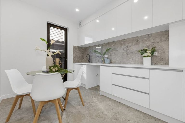 Photo of property in 13 Catalina Avenue, Rosehill, Papakura, 2113